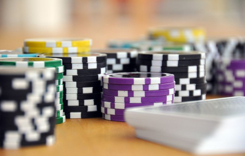 Online Casino: Spielautomaten und Live-Spiele im Überblick