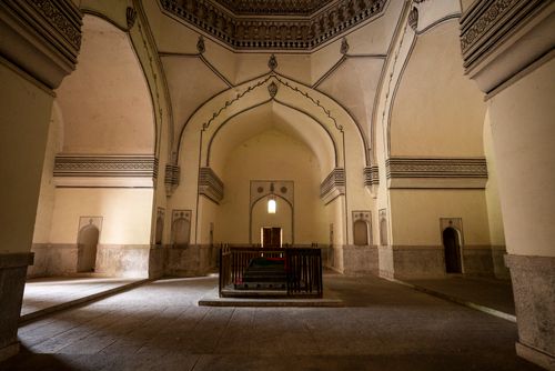 Free Explore the intricate design of this historic monument's interior, showcasing elegant arches. Stock Photo