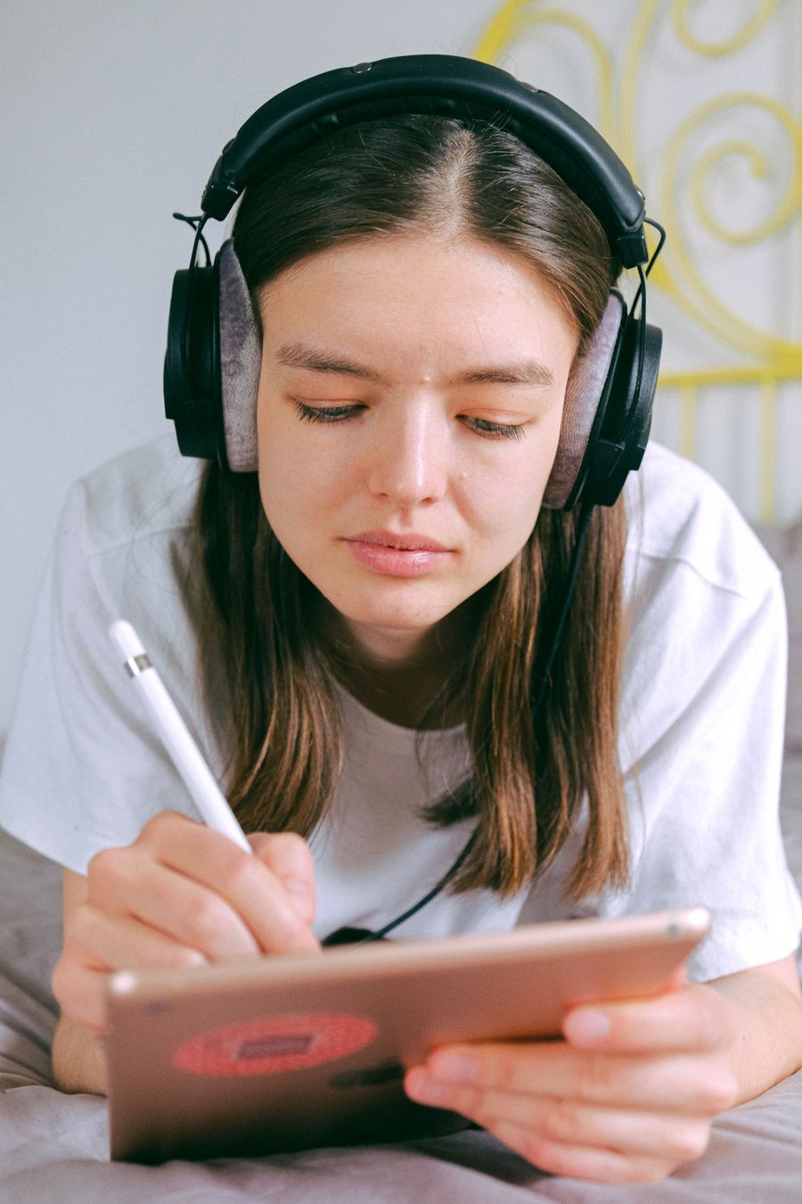 Verb gym — 900 audio drills for the key verbs