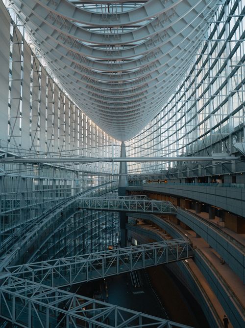 Free Modern architectural view of an iconic Japanese building with intricate steel structures. Stock Photo