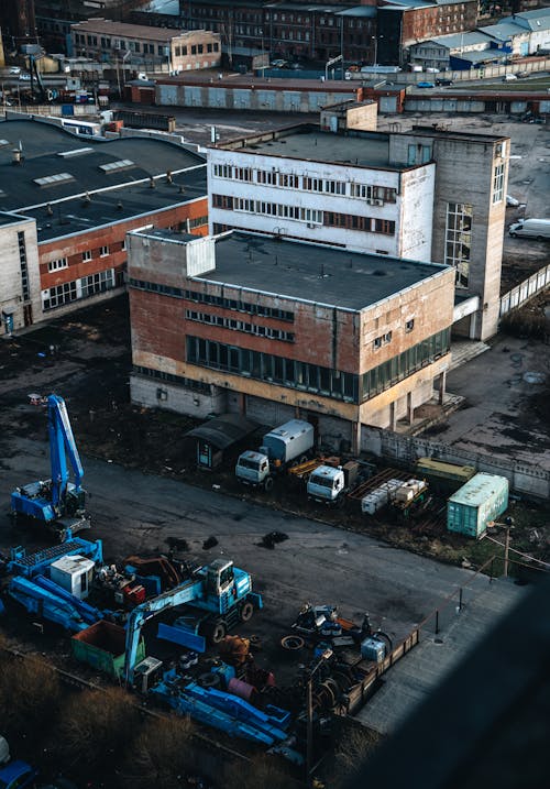 Fotobanka s bezplatnými fotkami na tému budova, dron, kamióny