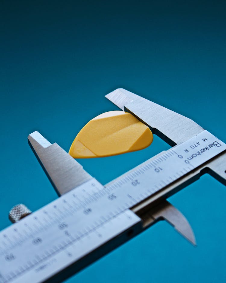 Measuring Guitar Pick