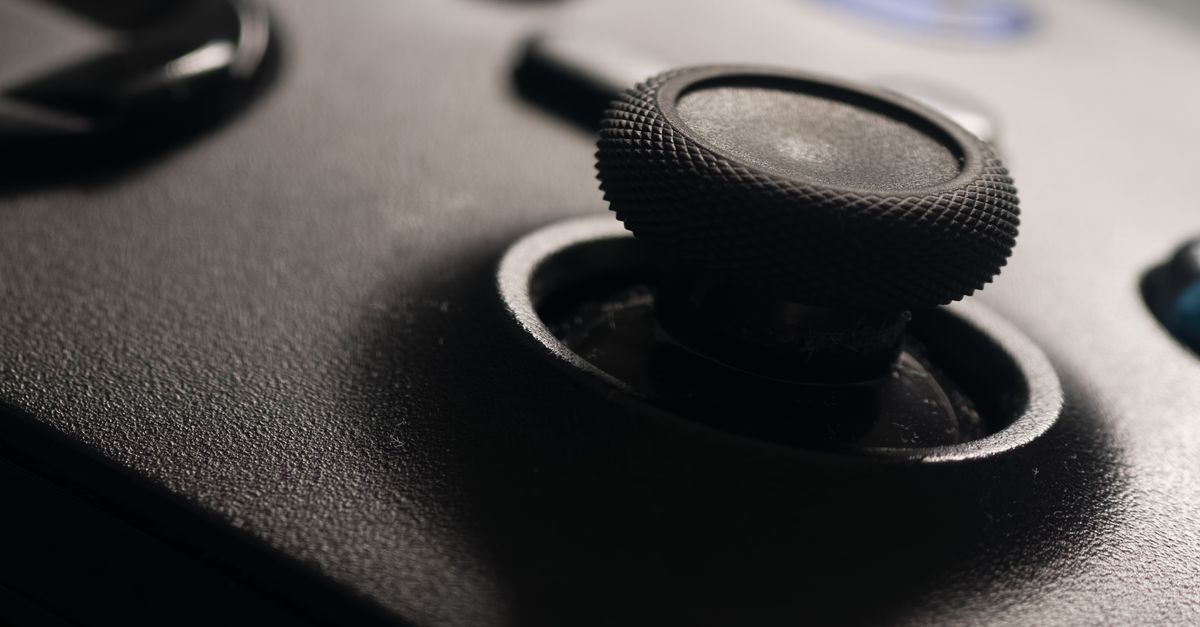 Nacon Revolution 5 Unlimited : la manette PS5 avec écran intégré