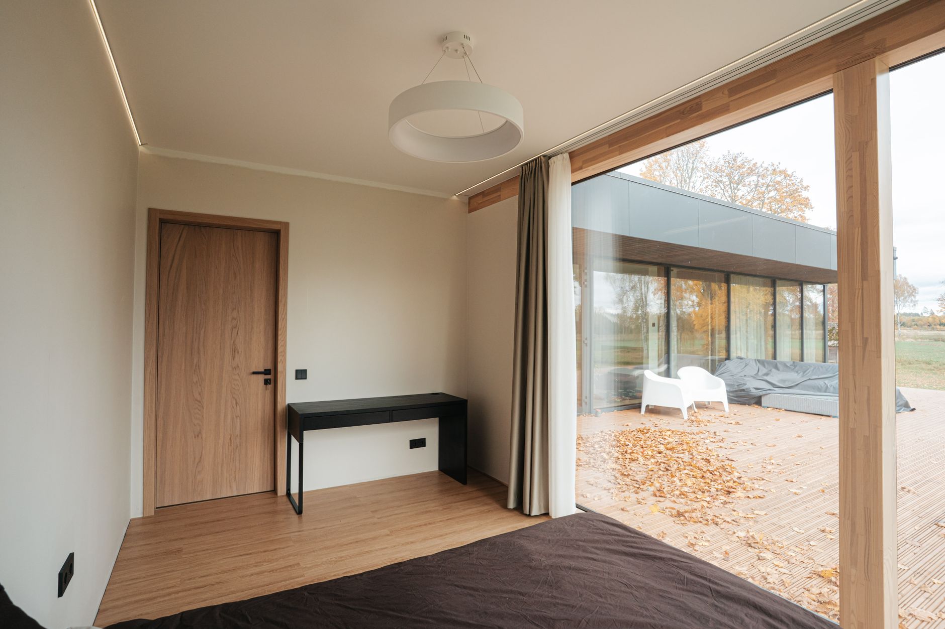 Prefabrik Ev İç Dekorasyonunda Renk ve Işık Kullanımı