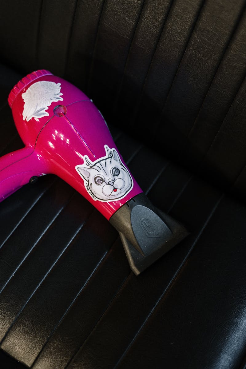 Friends enjoying salon experience together