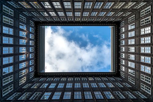 Free A striking view of the Chileanhaus facade in Hamburg's Hafencity, showcasing architectural symmetry. Stock Photo