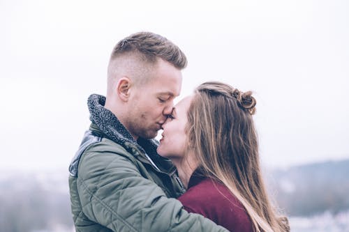 Fotos de stock gratuitas de abrazos de pareja, adulto, amantes