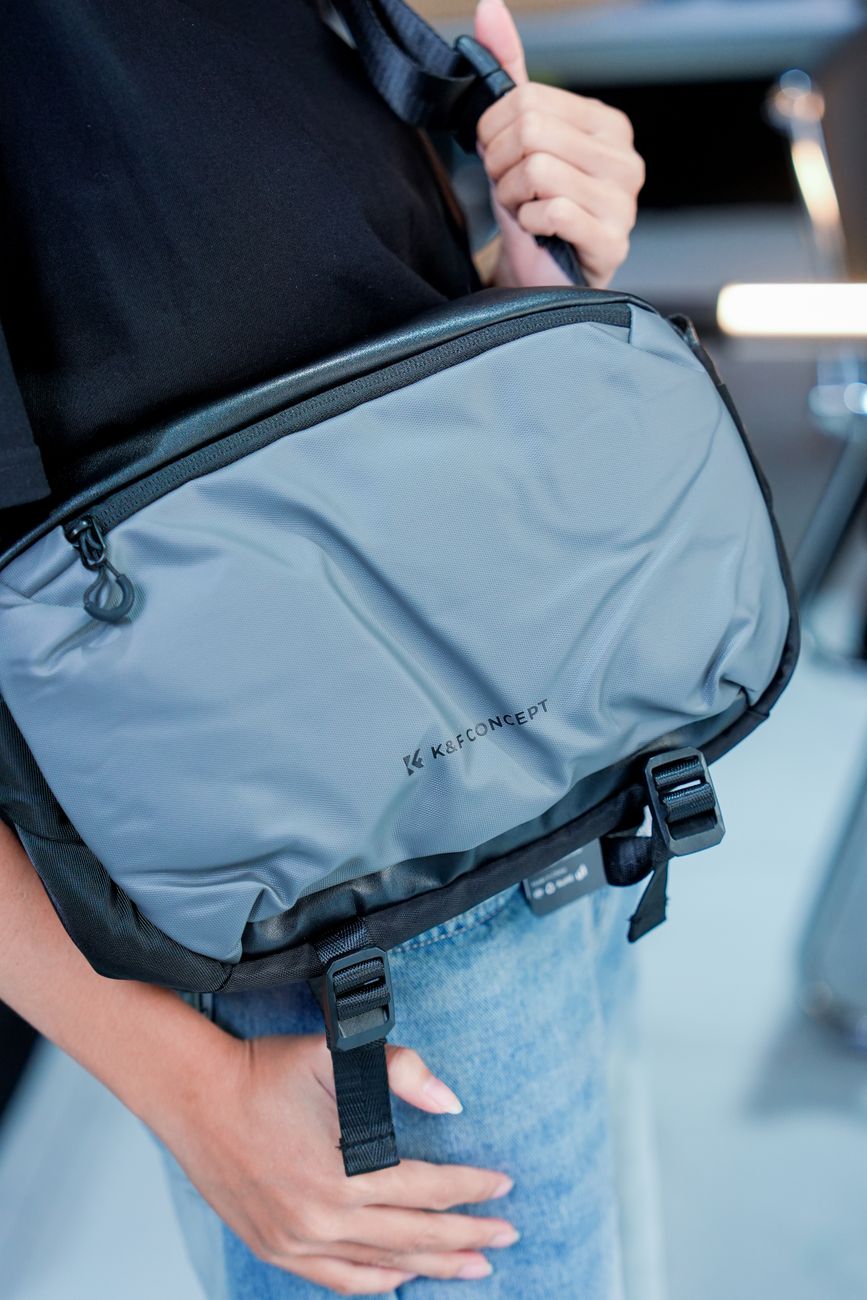 Everyday Crossbody in Onyx