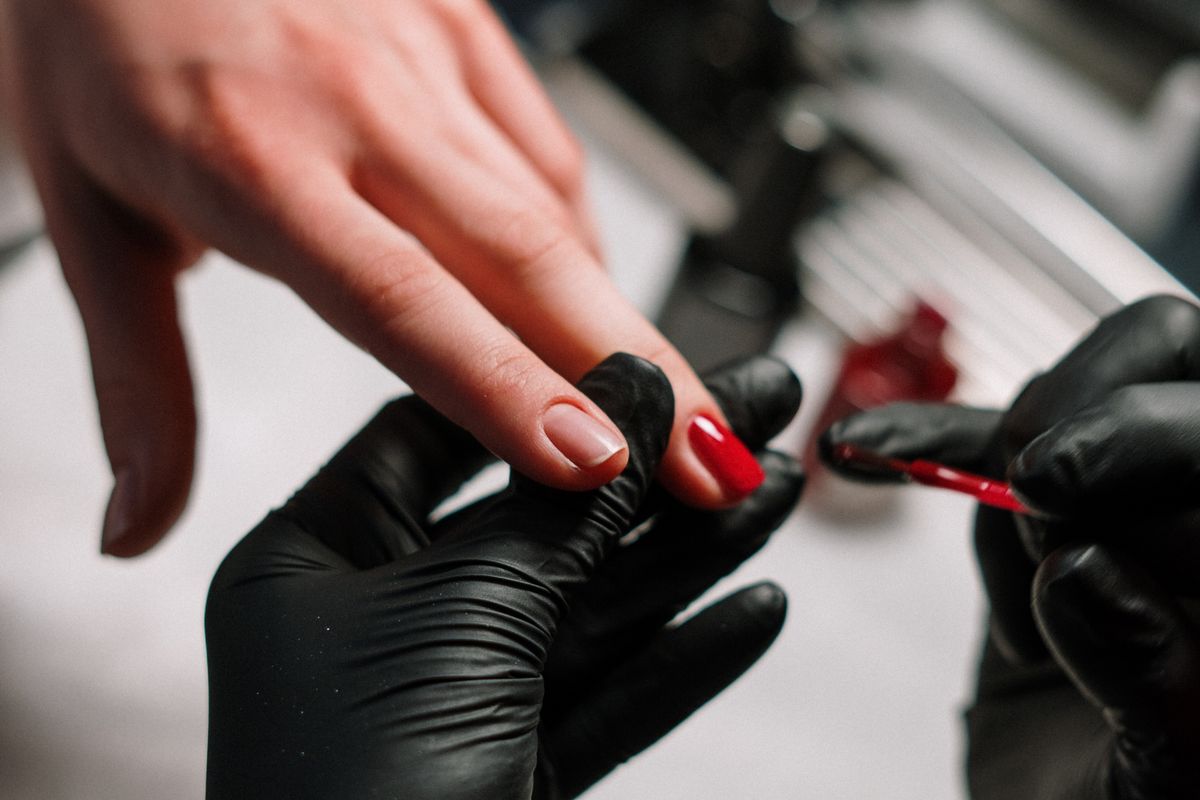 Nägel Alltag Business: Formen, Farben und Pflege-Tipps vom Nagelstudio St. Gallen
