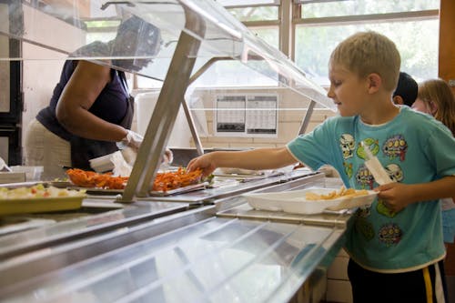 Kostenlos Kostenloses Stock Foto zu cafeteria, kinder, mittagessen Stock-Foto