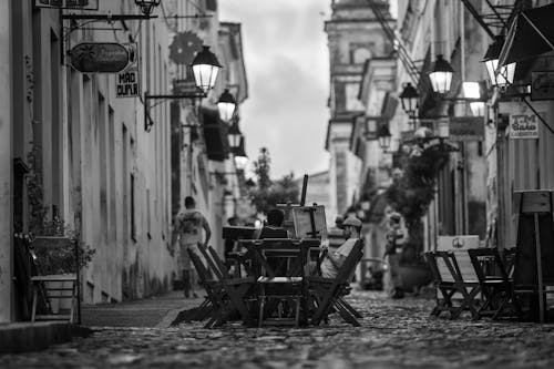 Fotos de stock gratuitas de blanco y negro, calle, callejón