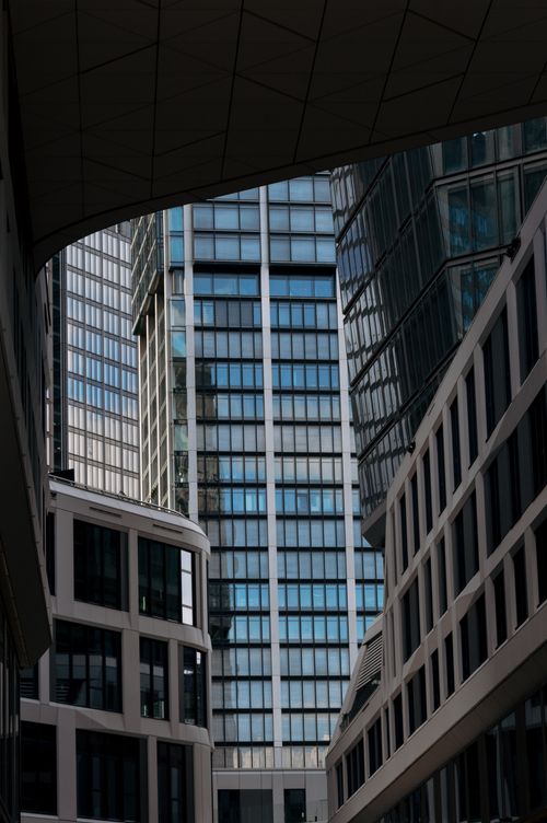 Free View of modern skyscrapers in Frankfurt, showcasing contemporary architecture. Stock Photo