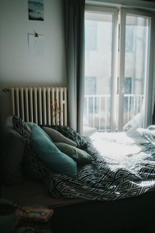 Kostenlos Kissen Auf Einem Bett Stock-Foto
