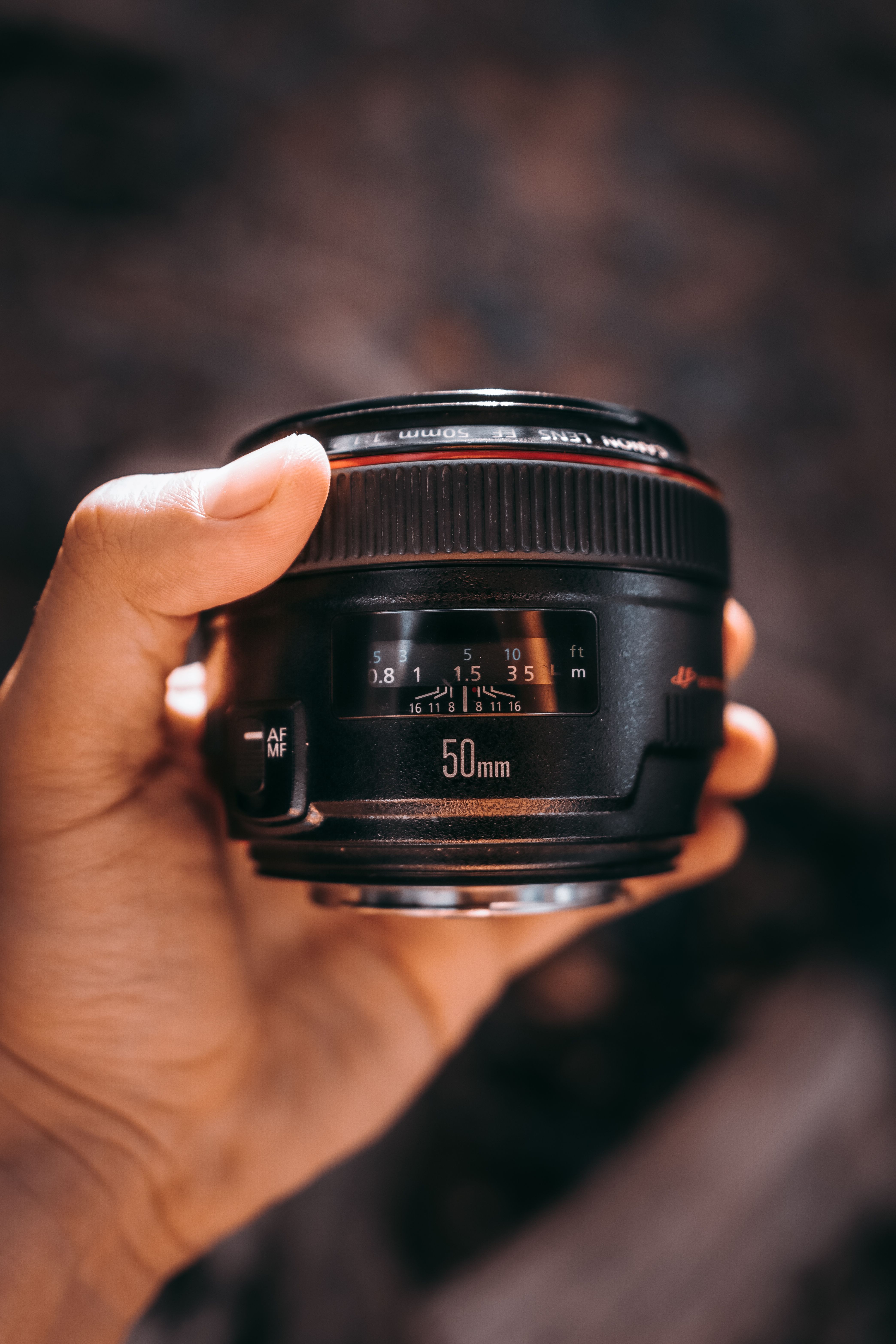 How to keep portraits natural during a city walk — how can i keep portraits natural while people are walking?