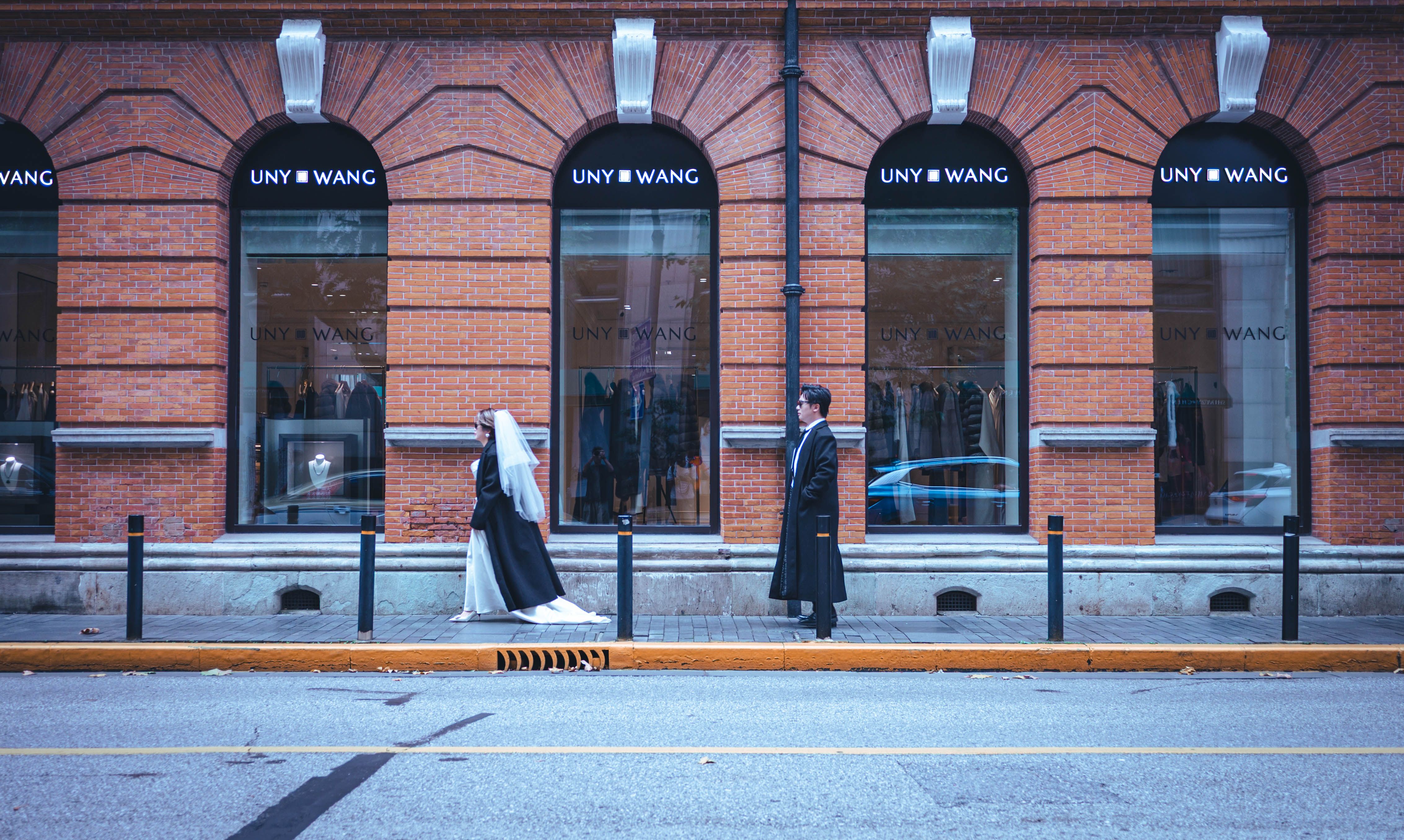 What to Wear for Your Luxury Engagement Session in Downtown Toronto: A Definitive Guide
