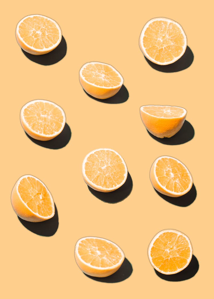 Illustration Of Bright Similar Cut Oranges