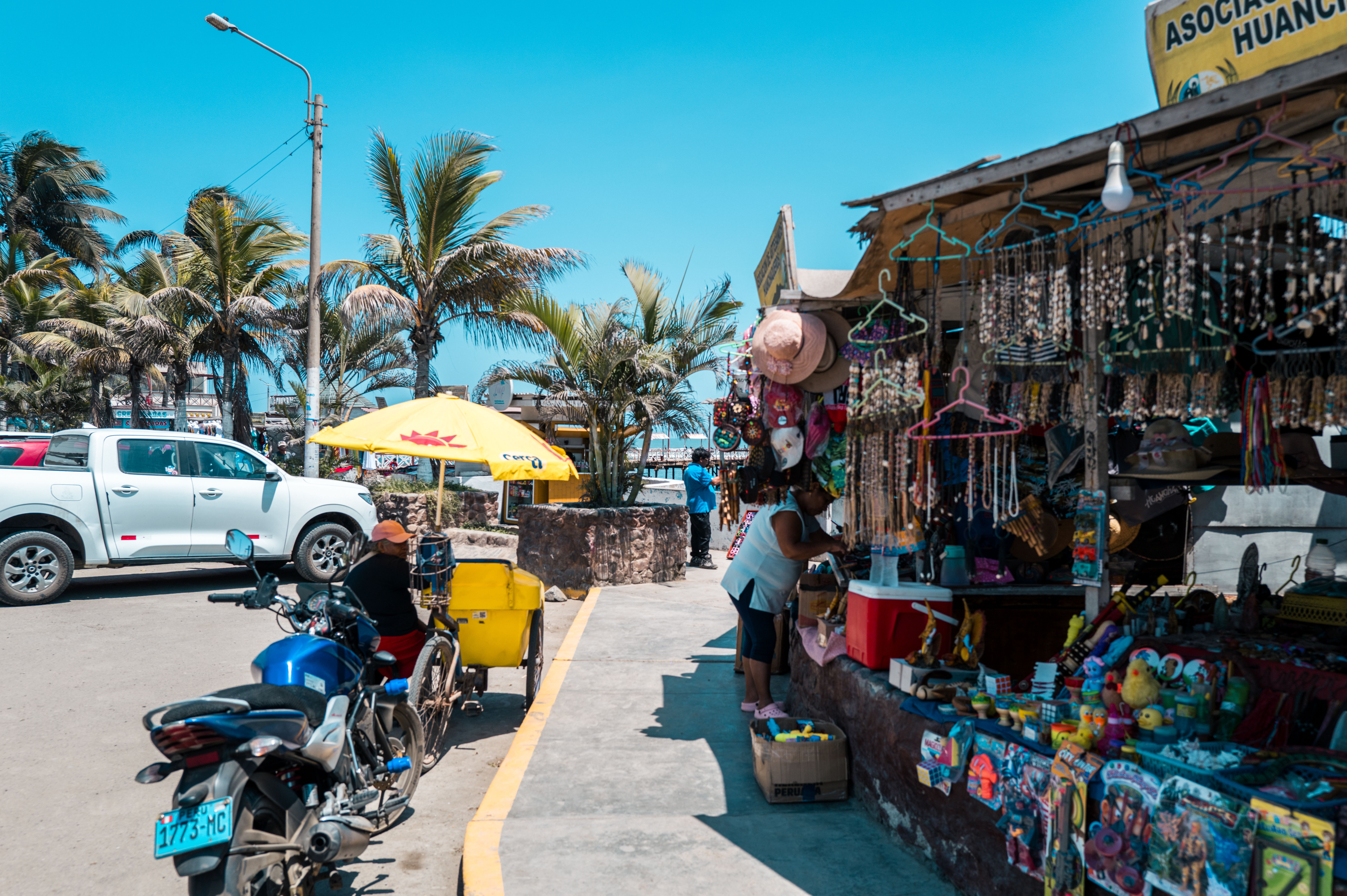 La Brisa Sunday Market