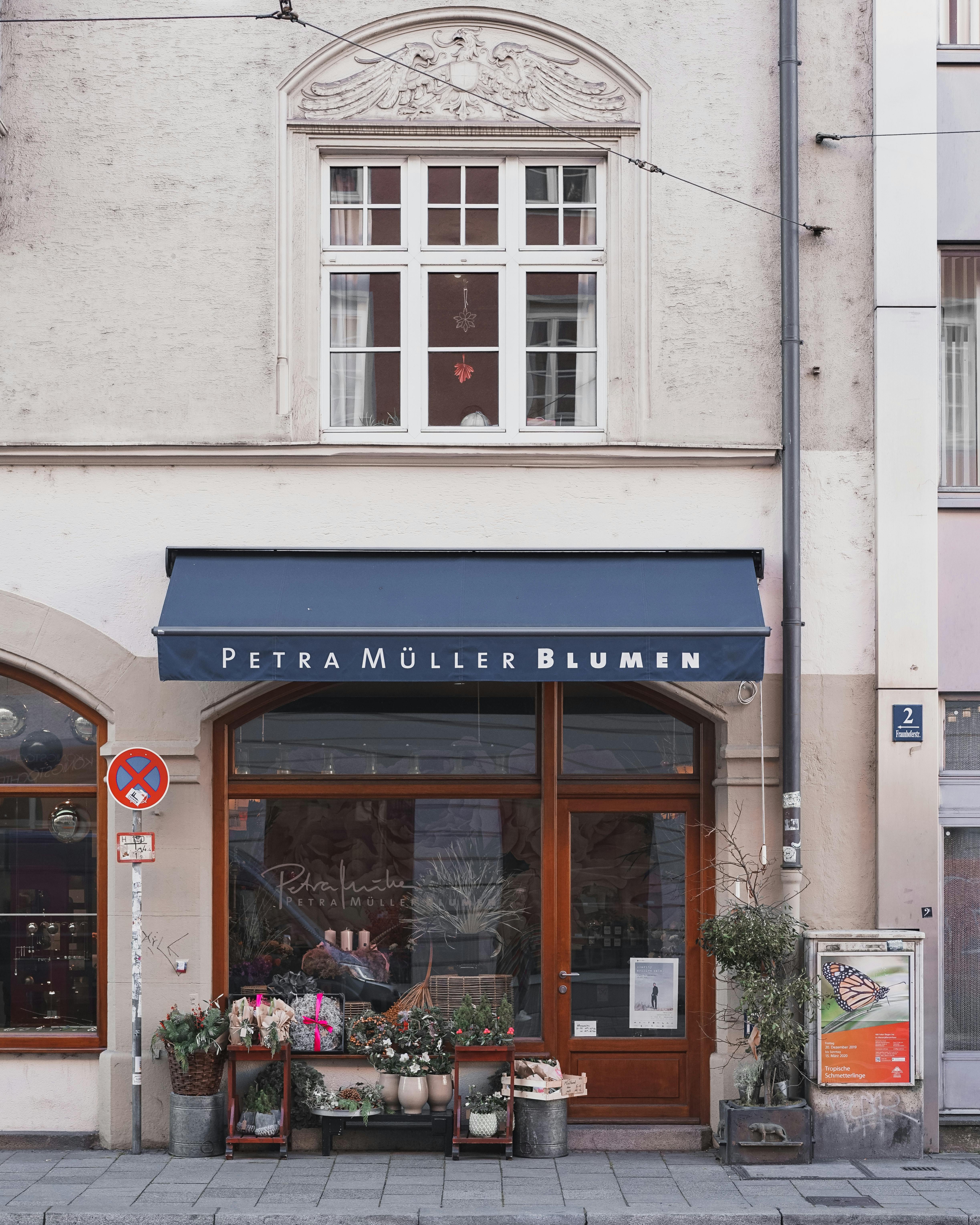 Store Facade u00b7 Free Stock Photo