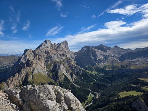 Free Stunning view of the Dolomites with rugged peaks and clear blue skies, ideal for nature lovers. Stock Photo