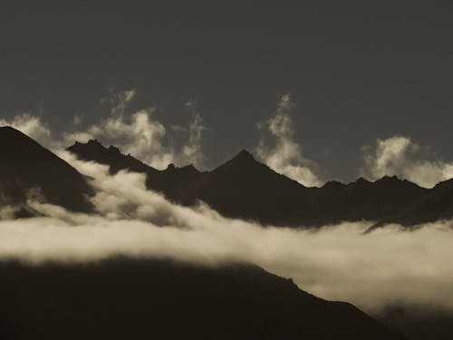 Kostenloses Stock Foto zu berge, böse, dunkel