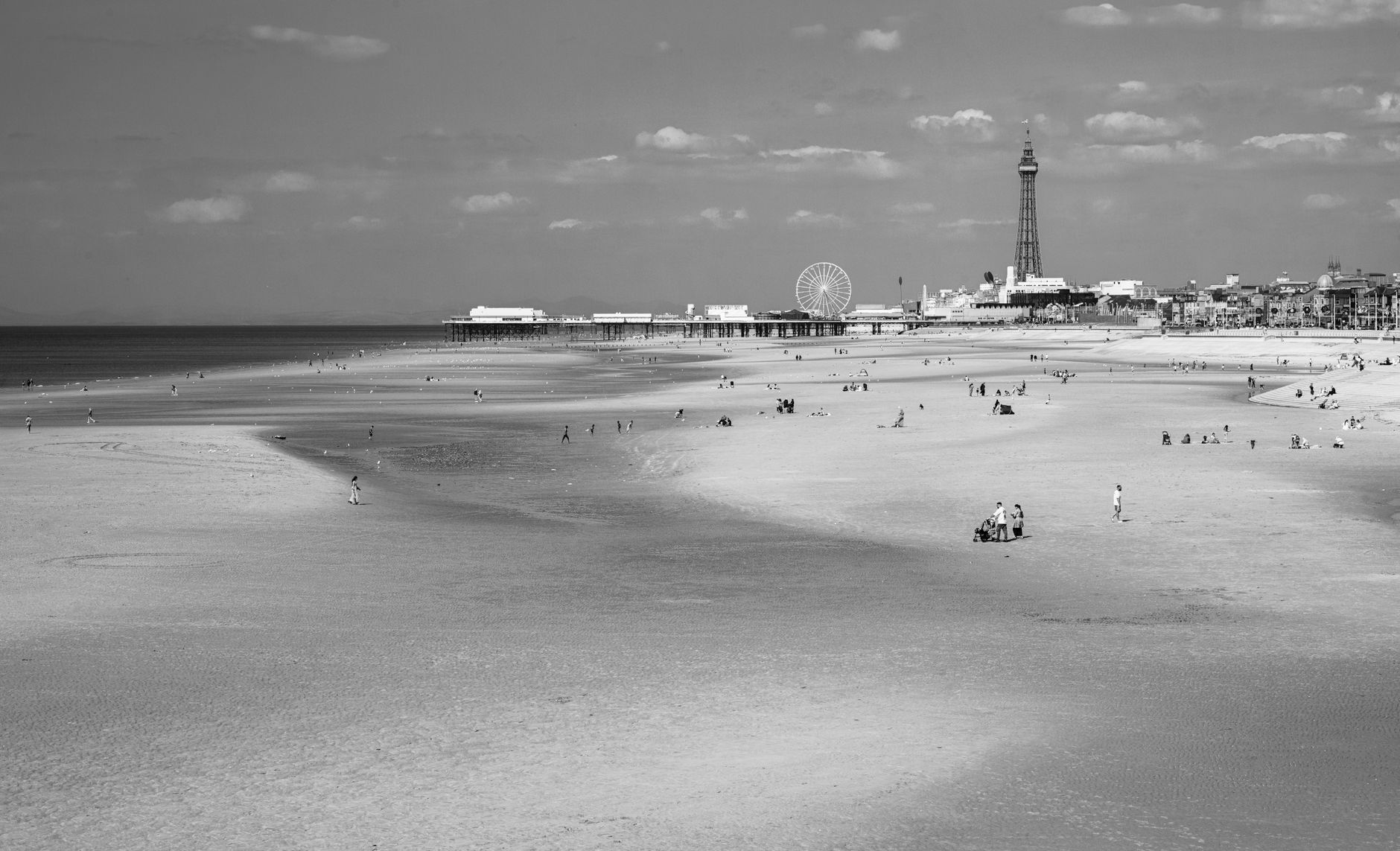 Familienurlaub in Blackpool planen: Tickets und eSIM für den England-Trip