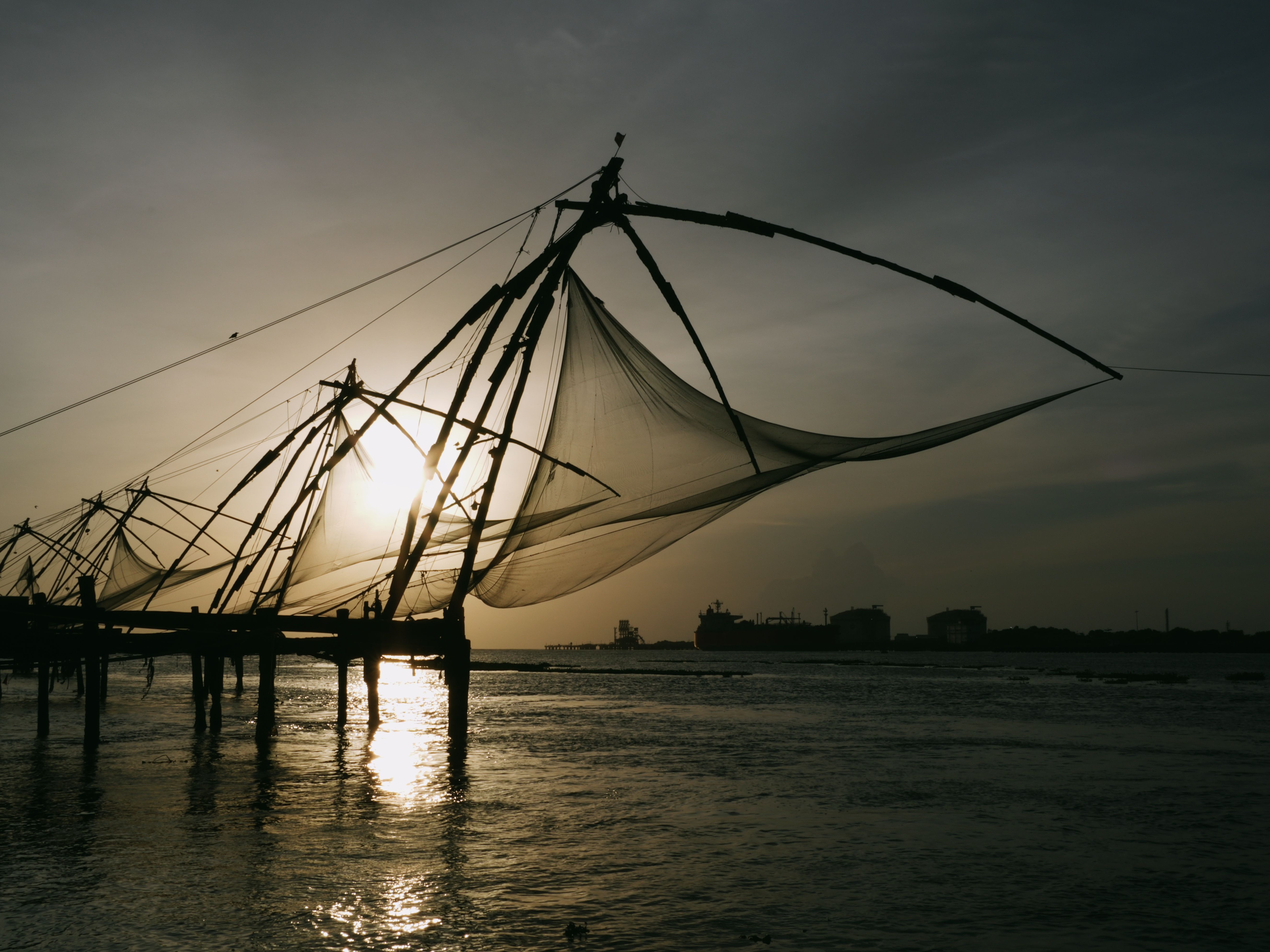 Fort Kochi Wander: Fishing Nets, Art Vibes & Backwater Days