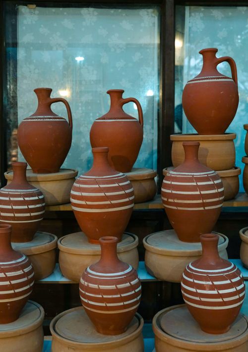 Free A variety of traditional Turkish pottery displayed indoors, showcasing intricate craftsmanship. Stock Photo