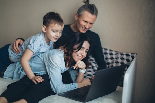 Immagine gratuita di area di lavoro, bambino, camera