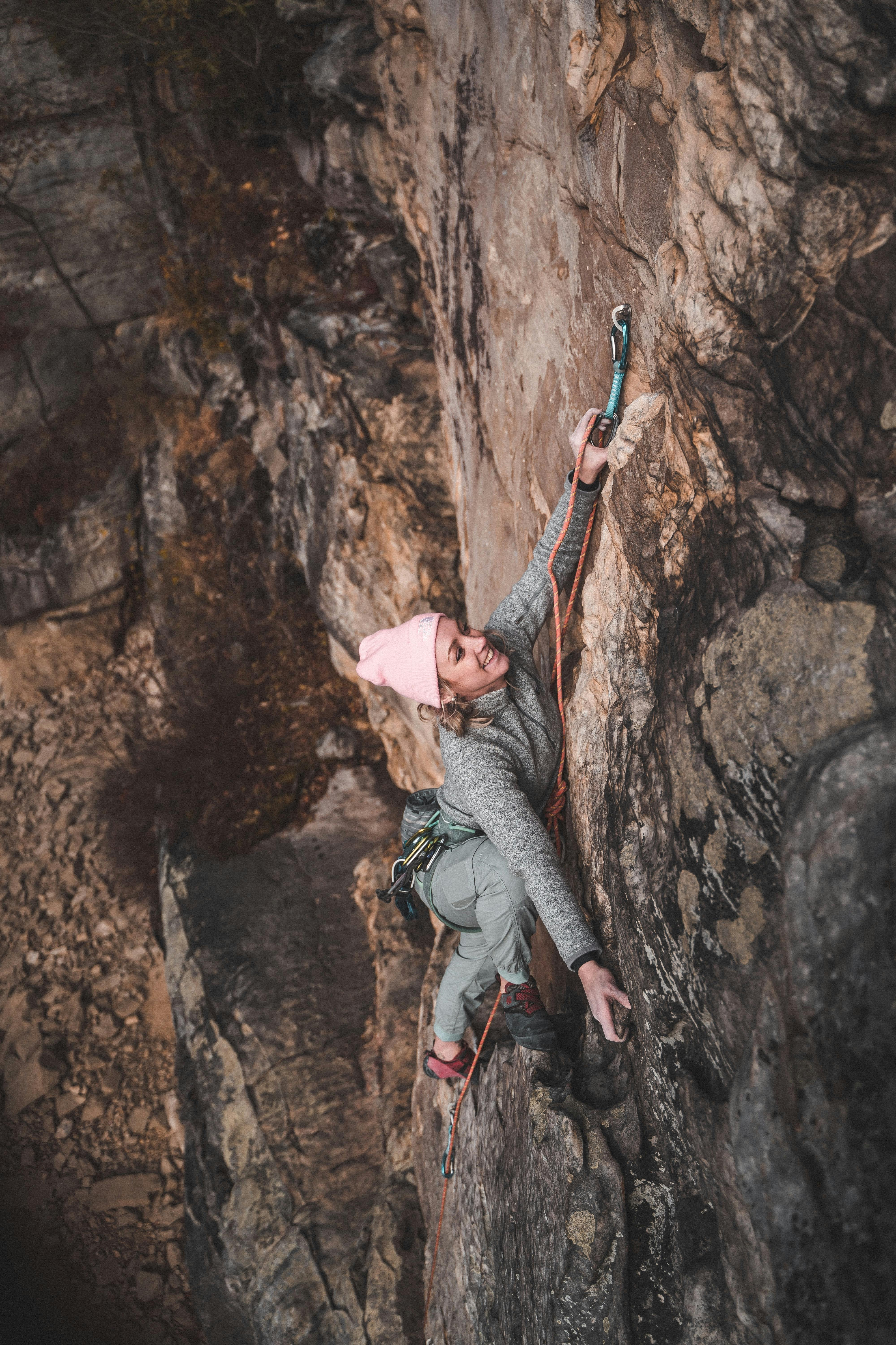5,000+ Best Ascender Climbing Photos · 100 Free Download · Pexels Stock Photos