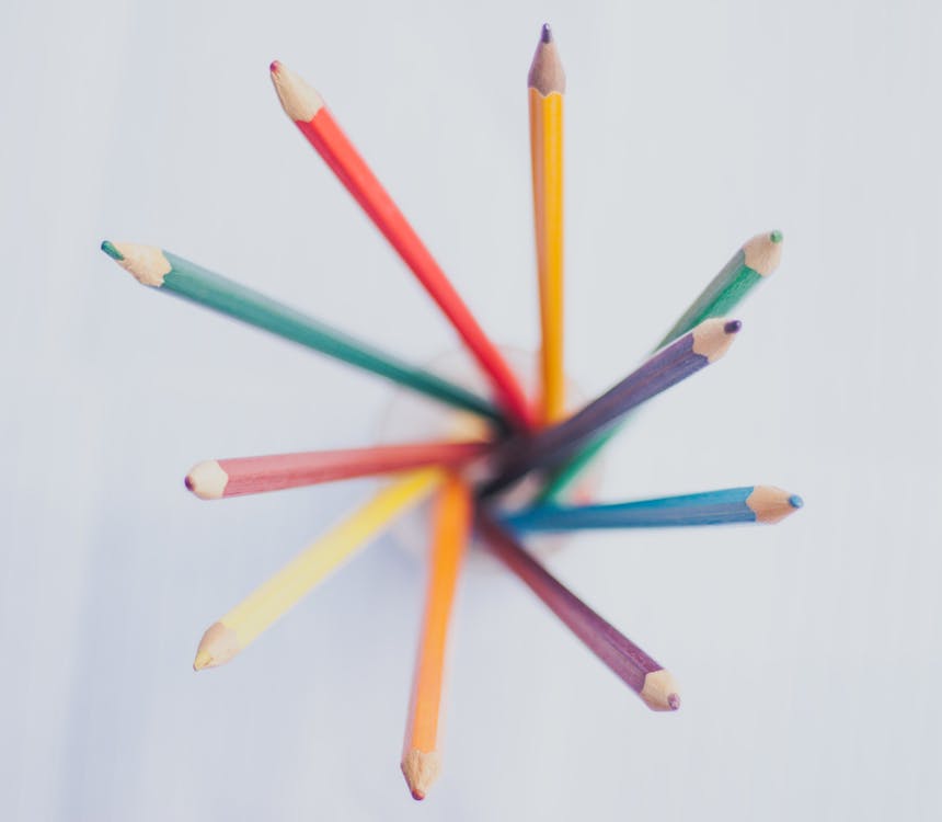 Kostnadsfri bild av färgade pennor, färger, färgrik