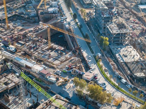 Free Aerial image showcasing a bustling construction site in Kahramanmaraş, Türkiye. Stock Photo