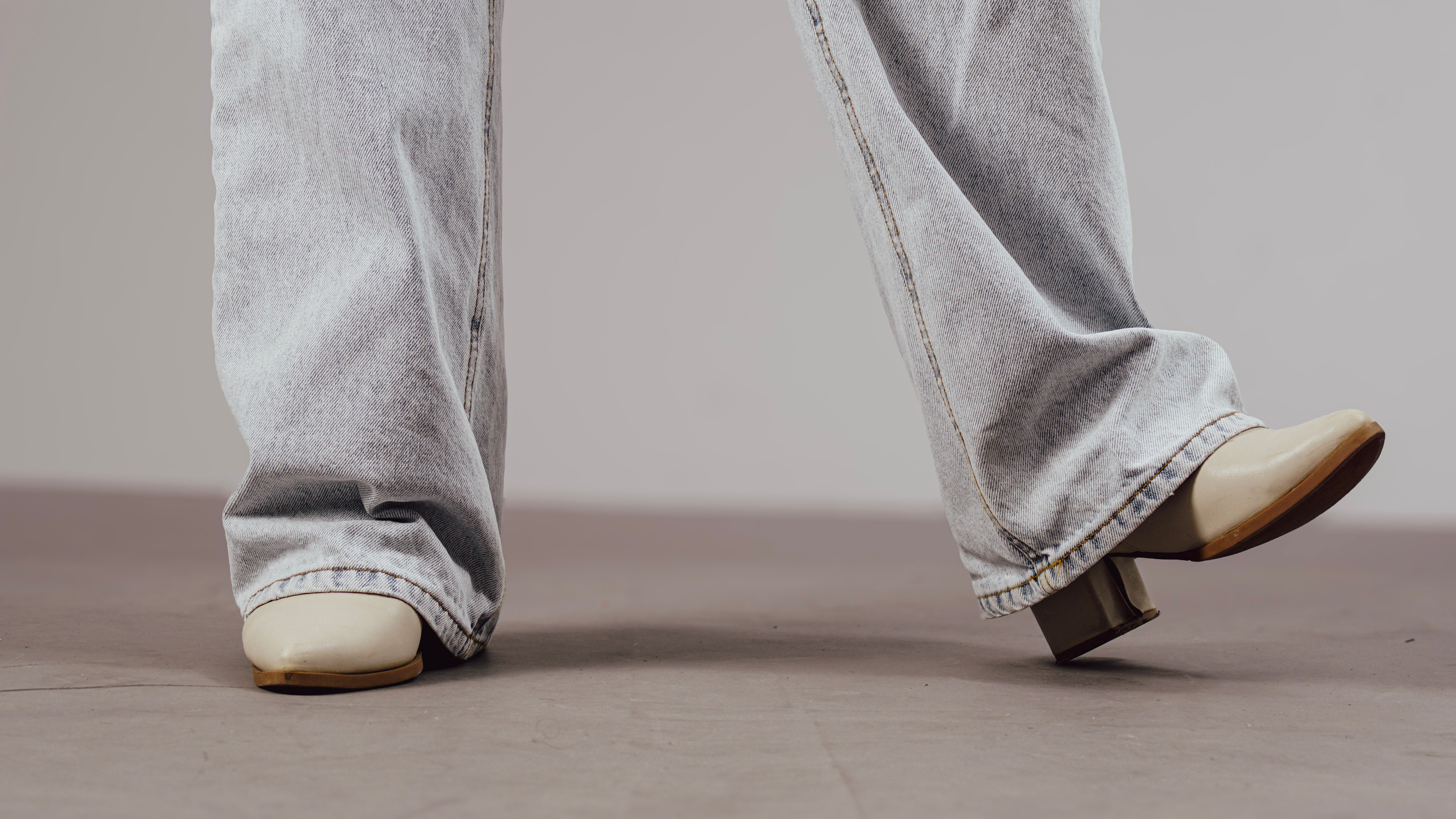 Comment porter le jean bootcut quand on est une femme