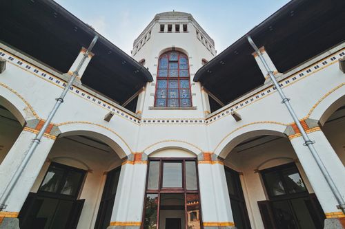Free Upward view of Lawang Sewu's unique architecture in Semarang, Indonesia. Stock Photo