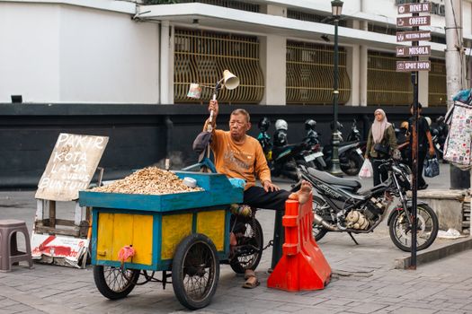 For Senegalese Street Vendors in New York, ‘Work Is Worship’