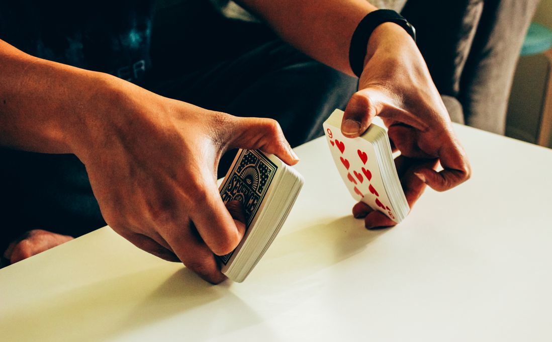 Online Casino: Spielautomaten und Live-Spiele im Überblick