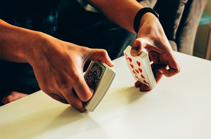 Online Casino: Spielautomaten und Live-Spiele im Überblick