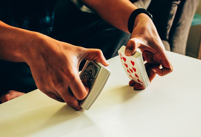 Online Casino: Spielautomaten und Live-Spiele im Überblick