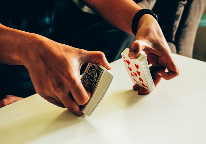 Online Casino: Spielautomaten und Live-Spiele im Überblick