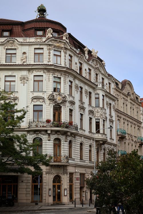 Free Ornate European architectural building with classic facade, street view. Stock Photo