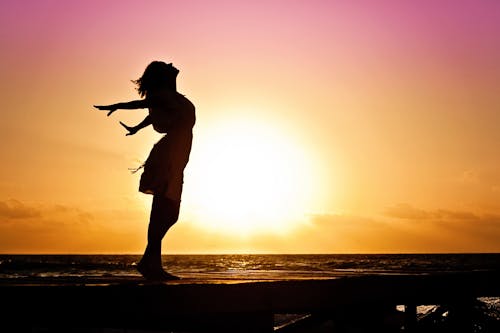 Free Lady in Beach Silhouette during Daytime Photography Stock Photo