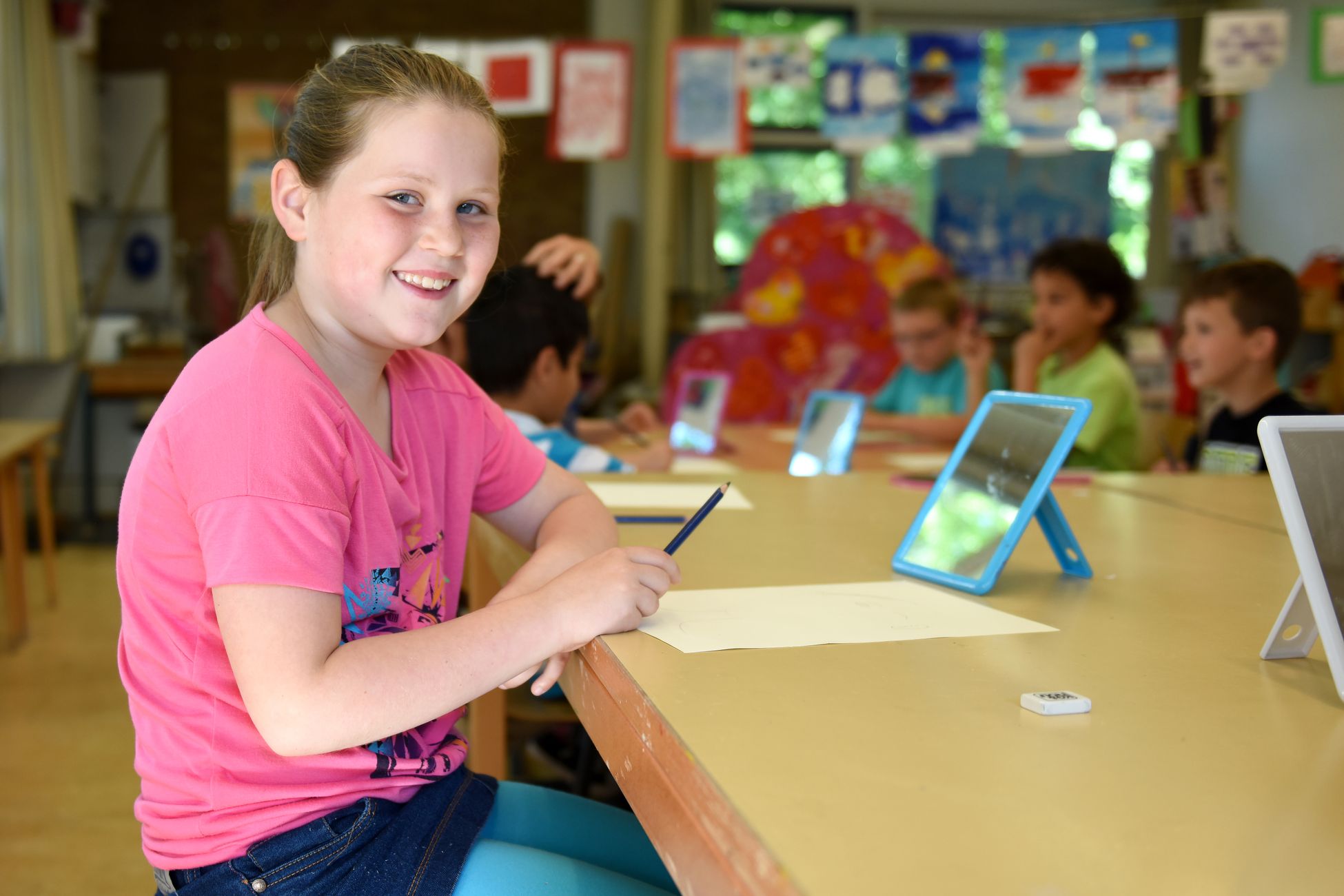 Nieuw kinderboek verkent rol robots in onderwijs