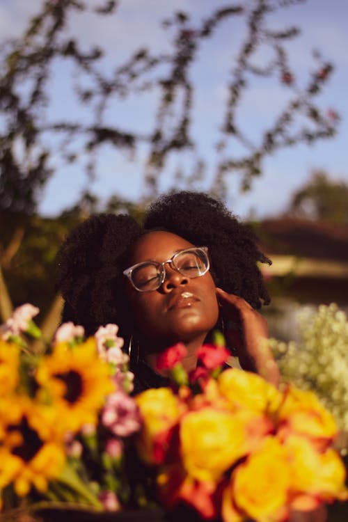 afrikalı-amerikalı kadın, Afro, afro saç içeren Ücretsiz stok fotoğraf