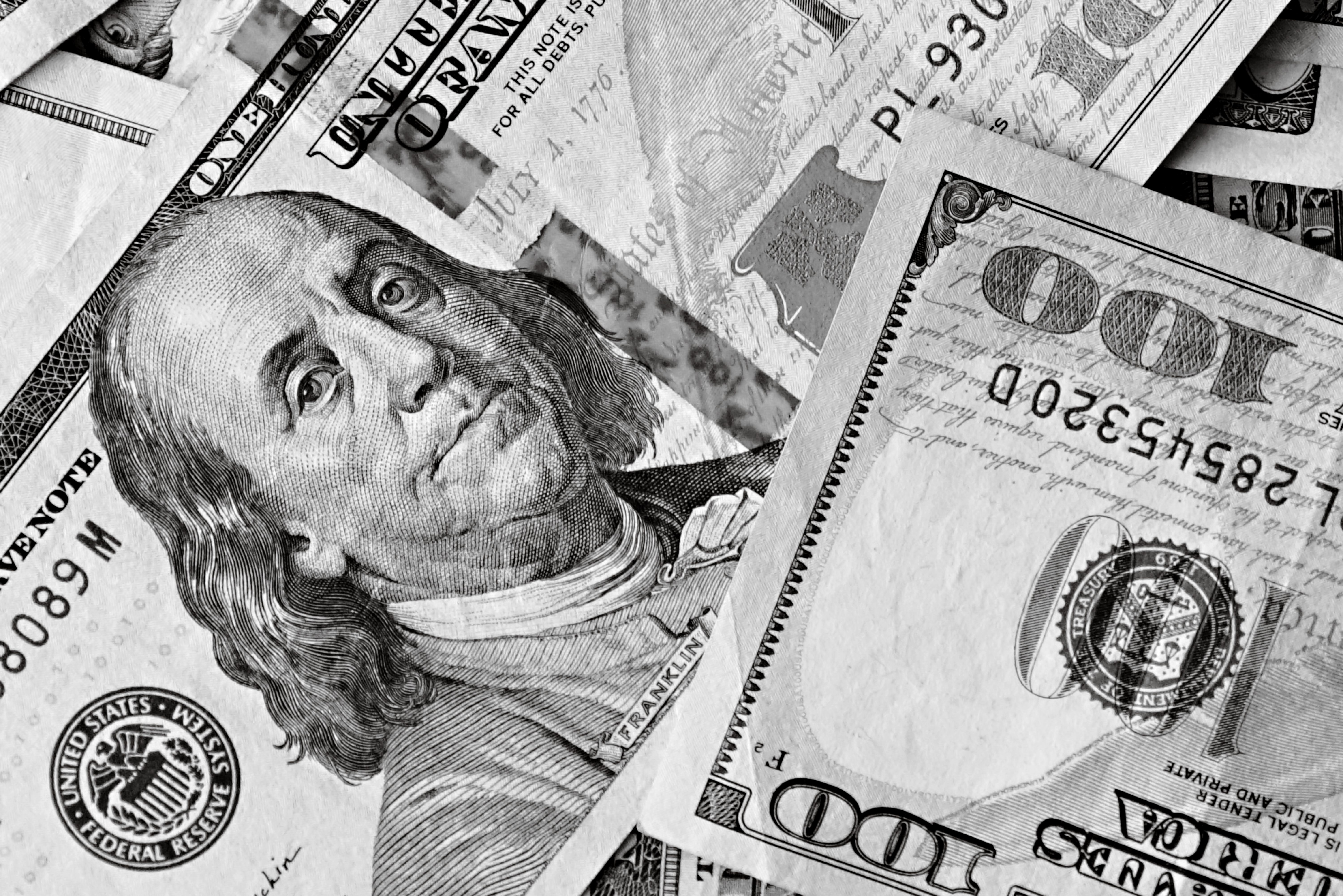 Tech Sector Sell-Off Weighs Down US Markets