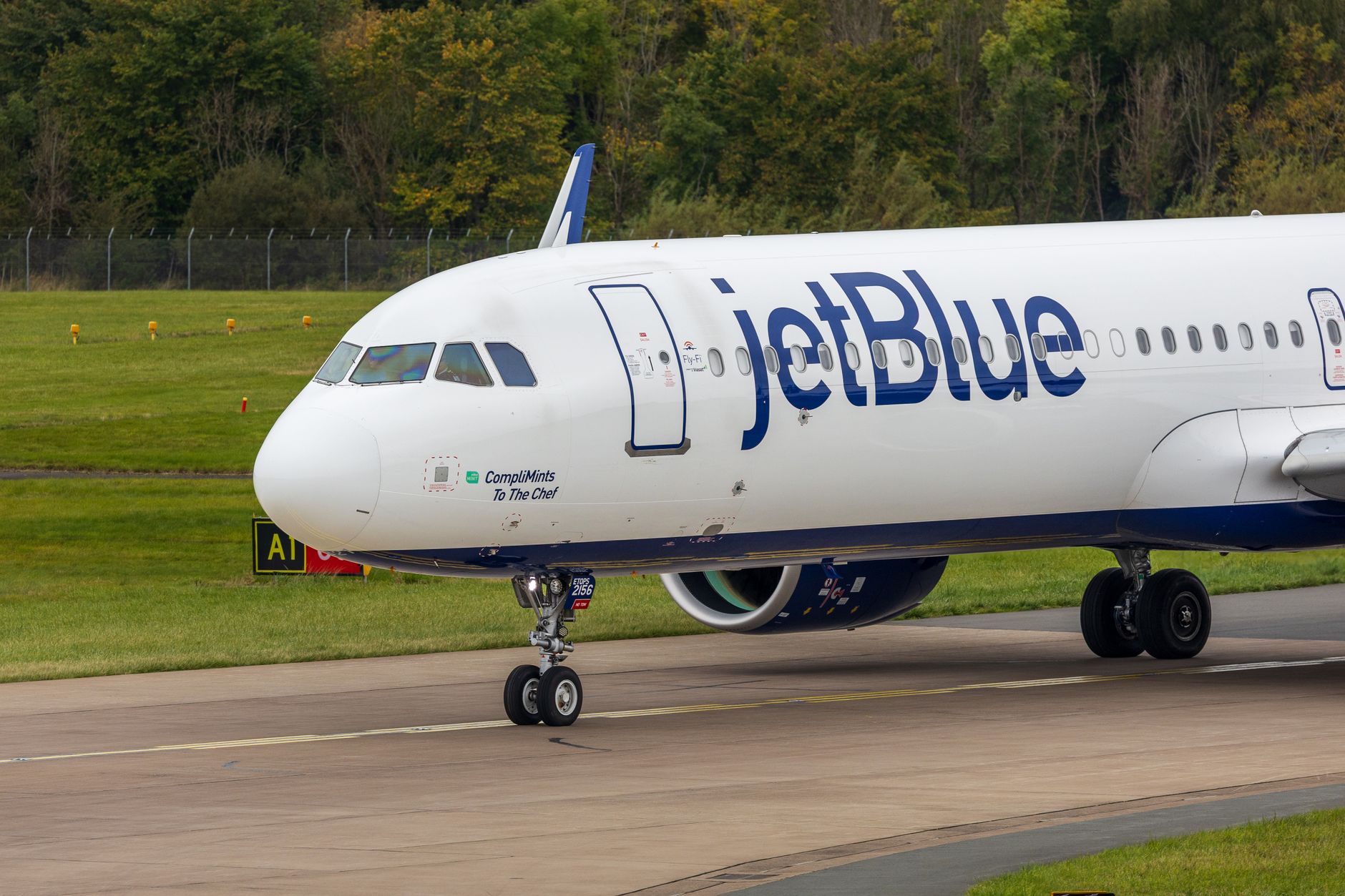 JetBlue (JBLU) Creditors Hire Advisers as Shares, Bonds Fall to Record Lows