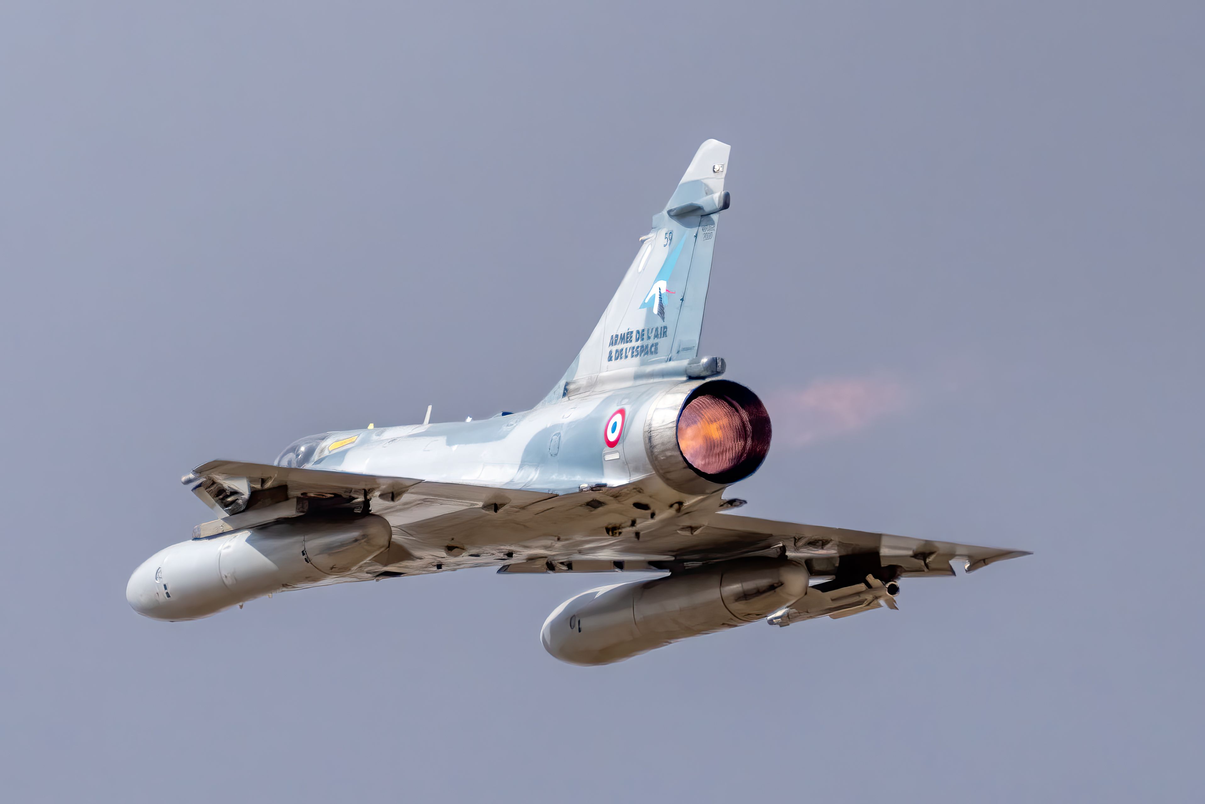 Avión De Combate Dassault Mirage 2000 En Vuelo · Foto de stock gratuita
