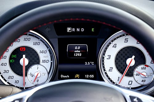 Kostnadsfria Kostnadsfri bild av hastighetsmätare, instrumentbräda, närbild Stock foto