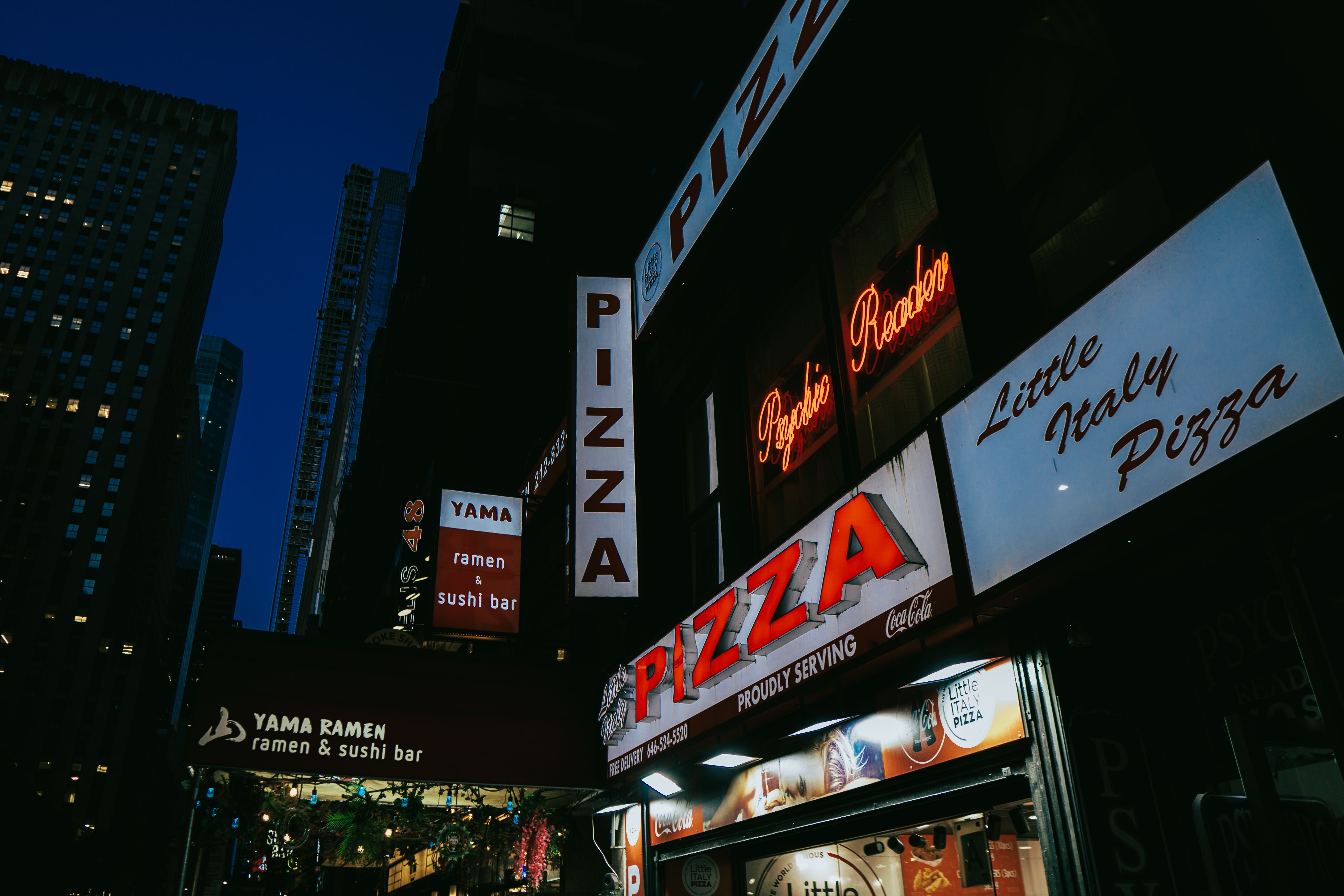 Traders are betting big against this restaurant giant into earnings