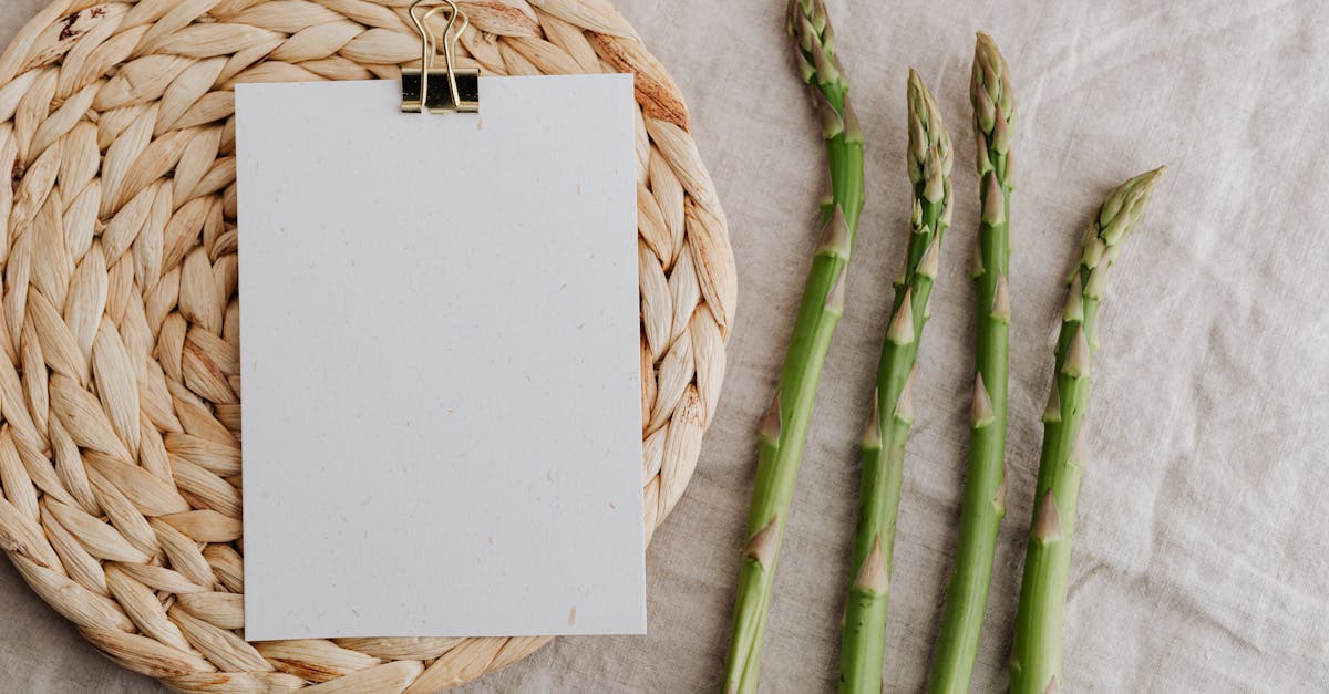 How to trim asparagus plant