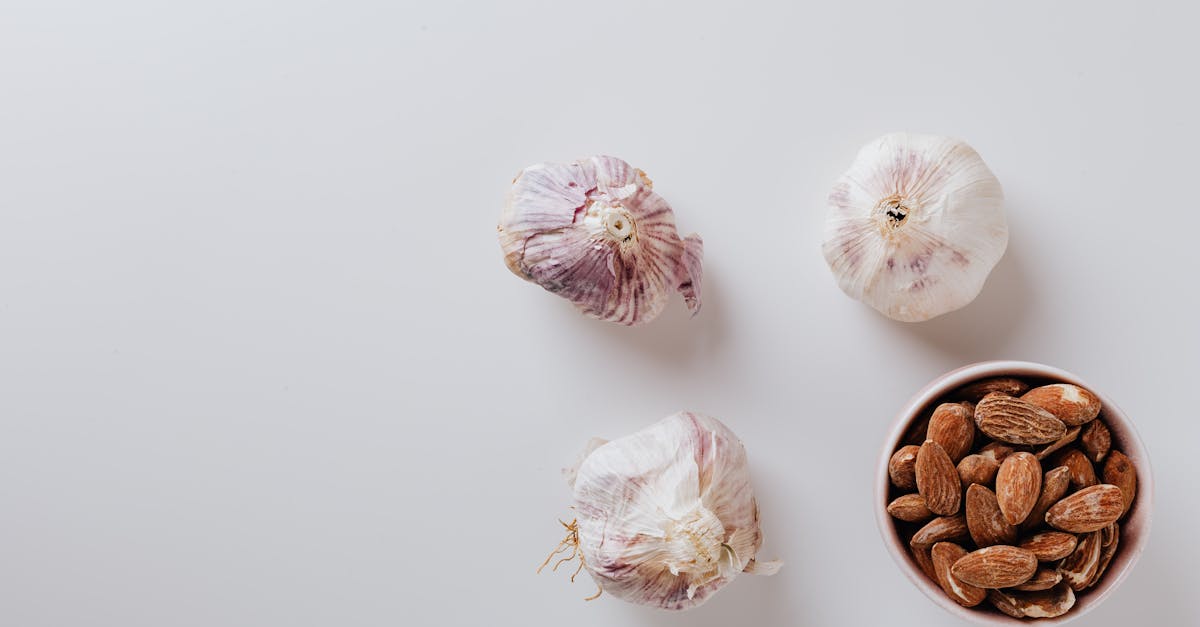 How to shape nails almond