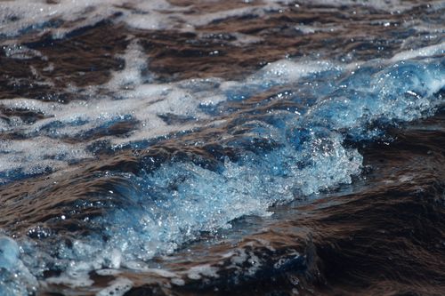 Free Dynamic and vibrant blue ocean waves captured in Paraná, Brazil showcasing natural beauty and movement. Stock Photo